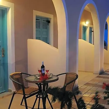 Rose 5* Fira (Santorini)