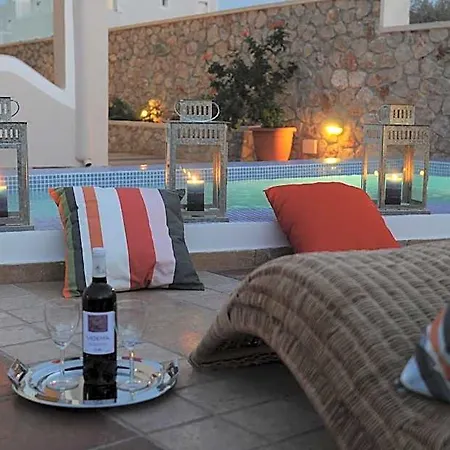 Rose Fira (Santorini)
